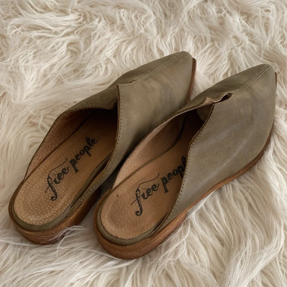 FREE PEOPLE flats